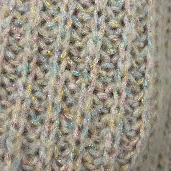 Milly Oversized, Cozy, Knit Sweater, Cream with Coloured Metallic Yarn, Sz M - Picture 3 of 7